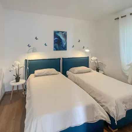 3 Bedroom Lovely In Kastelir