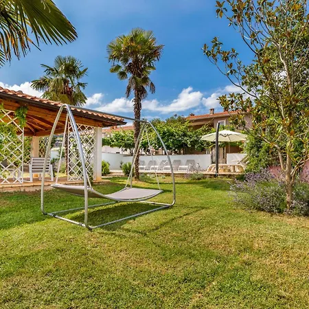 3 Bedroom Lovely In * Kastelir