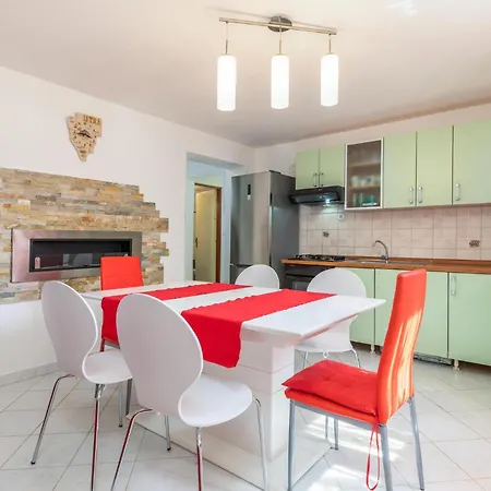 3 Bedroom Lovely In Holiday home *