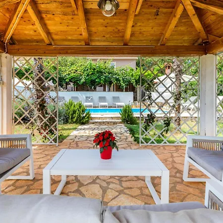 Holiday home 3 Bedroom Lovely In *